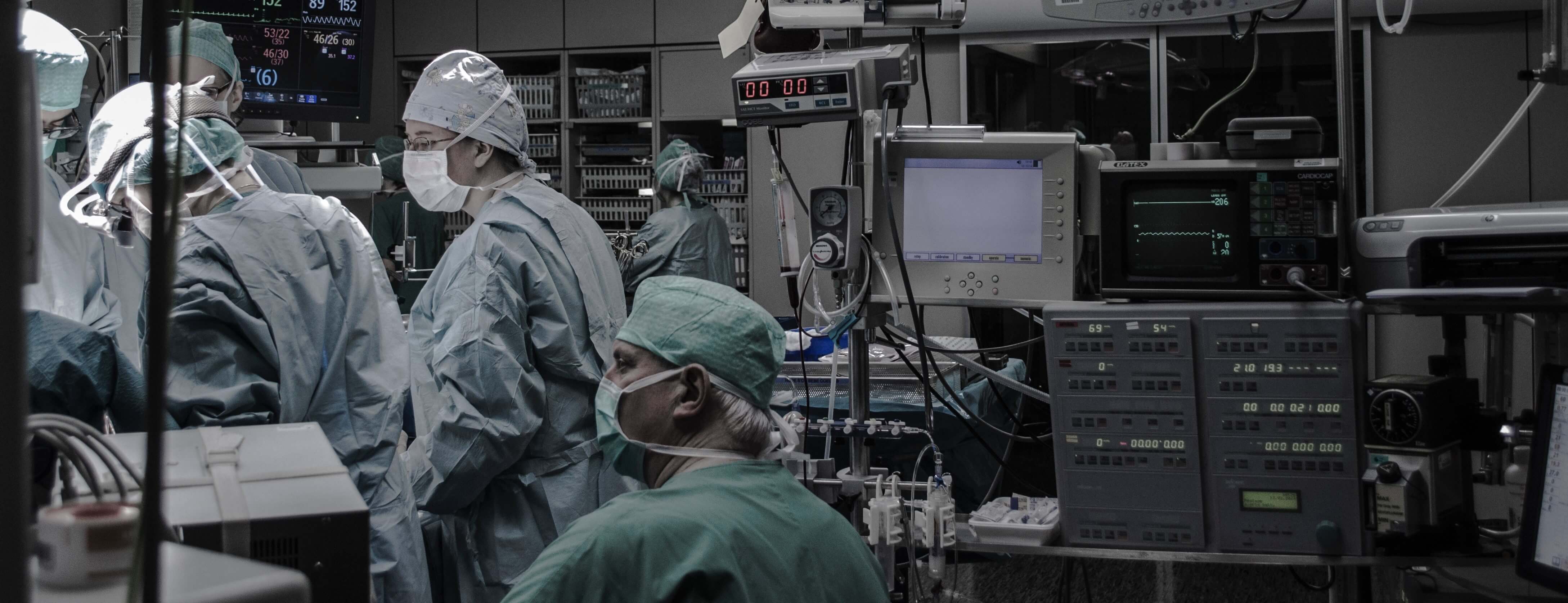 La saisine de la commission de conciliation et d'indemnisation constitue bien une "demande préalable" formée devant l’établissement de santé