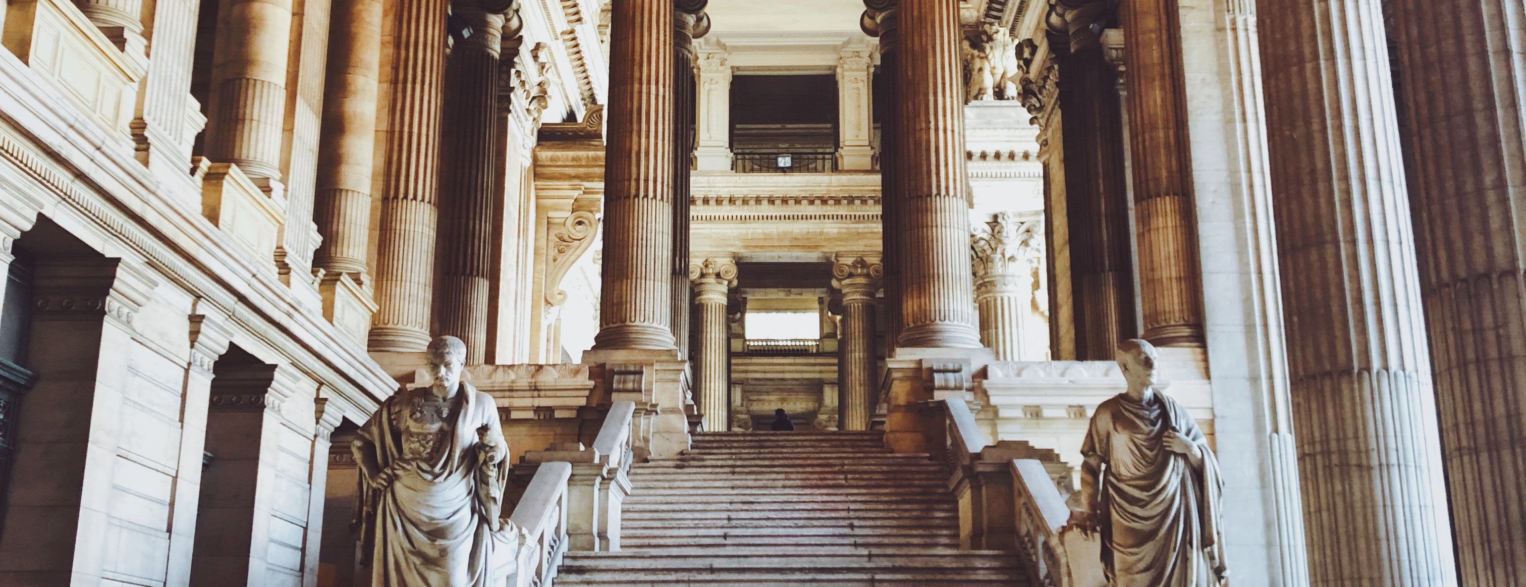 Coronavirus Covid-19 : Que disent les ordonnances adoptées ce 25 mars 2020 dans le domaine juridique et juridictionnel ?