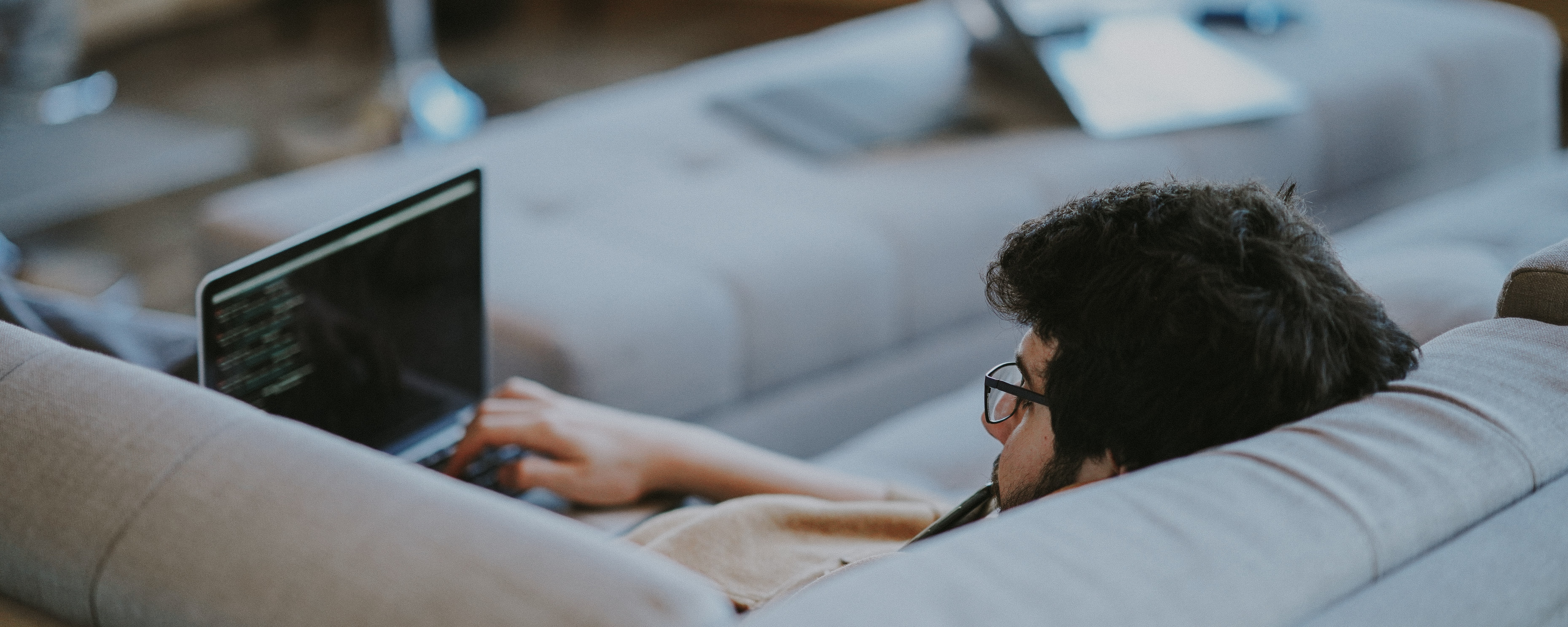Santé au travail : Comment agir face à un salarié en situation de dépendance ?