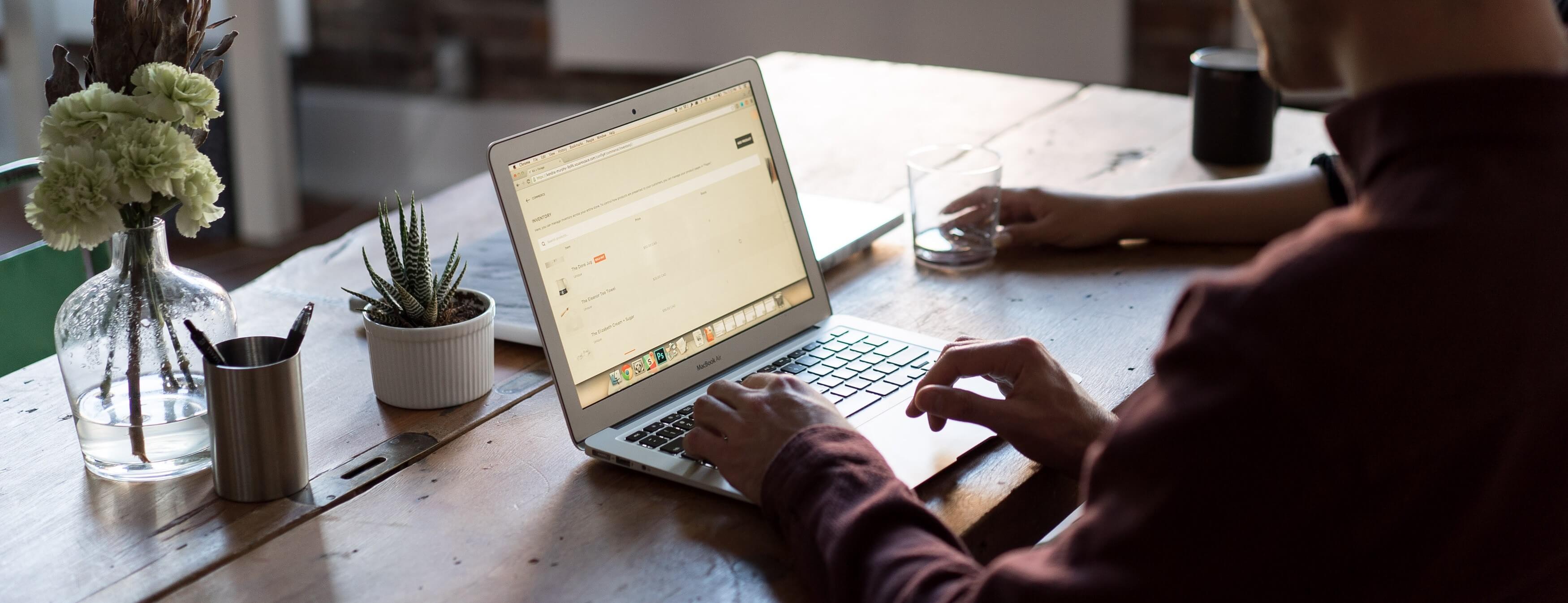 Diffamation (non publique) : un mail diffamatoire envoyé entre personnes unies par une communauté d'intérêt est une contravention rendant impossible l'ouverture d'une information judicaire par un juge d'instruction